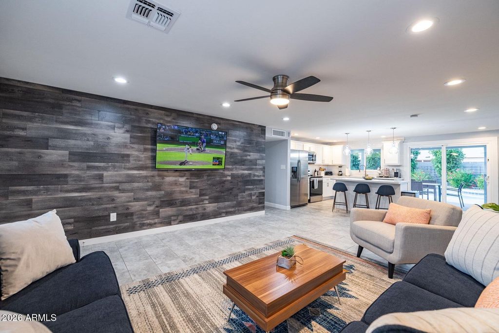 3726 E WINCHCOMB Drive, Phoenix, AZ 85032 — photo 2