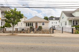 275 Columbus Avenue, Pawtucket, RI 02861