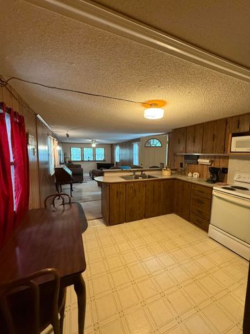 22161 Cedar Lane Lane, Wheatland, MO 65779