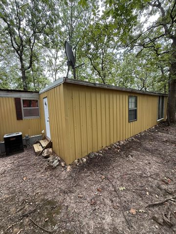 22161 Cedar Lane Lane, Wheatland, MO 65779