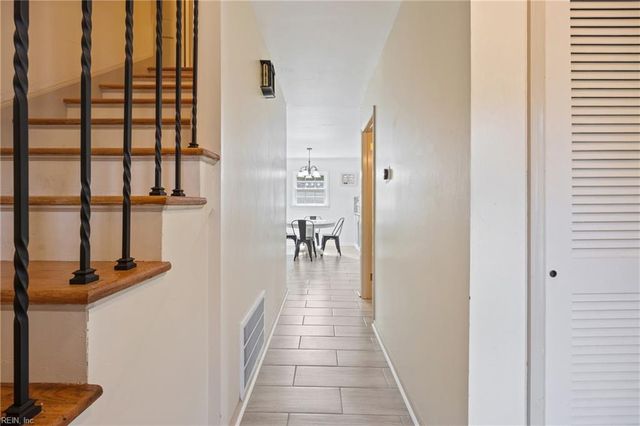 943 Lacon DR, Newport News, VA 23608