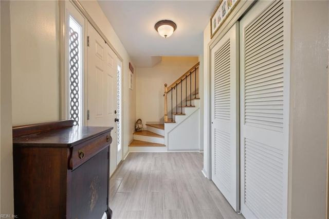 943 Lacon DR, Newport News, VA 23608