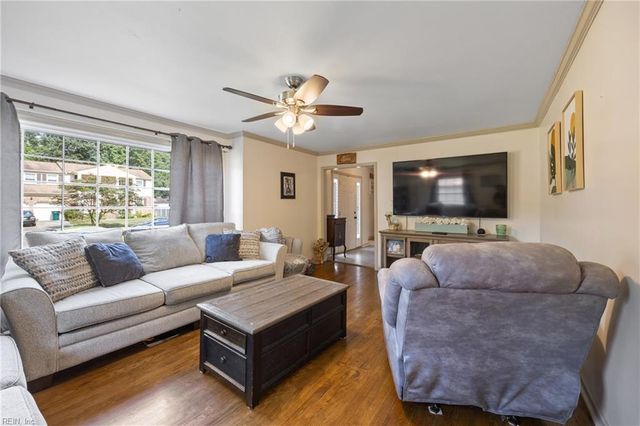 943 Lacon DR, Newport News, VA 23608
