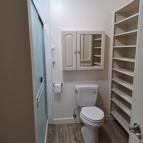 5080 Village Oaks Dr, Rocklin, CA 95677