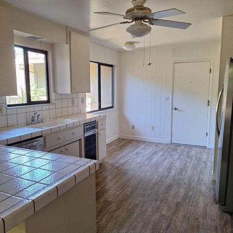 5080 Village Oaks Dr, Rocklin, CA 95677