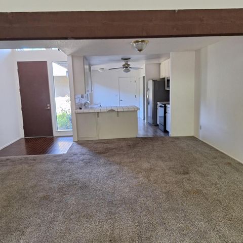 5080 Village Oaks Dr, Rocklin, CA 95677