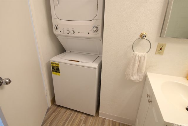 92-1179 Palahia Street J202, Kapolei, HI 96707