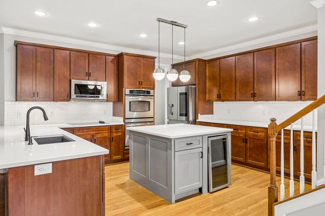 3053 Oxford Glen Dr, Franklin, TN 37067