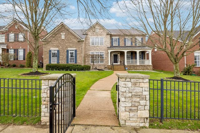 3053 Oxford Glen Dr, Franklin, TN 37067