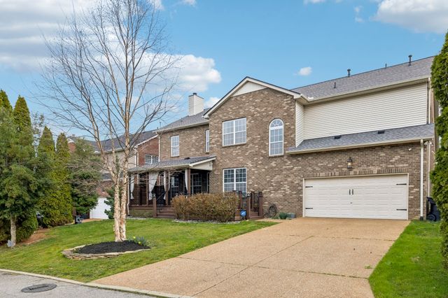 3053 Oxford Glen Dr, Franklin, TN 37067