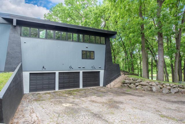 8100 160th AVENUE, Bristol, WI 53104