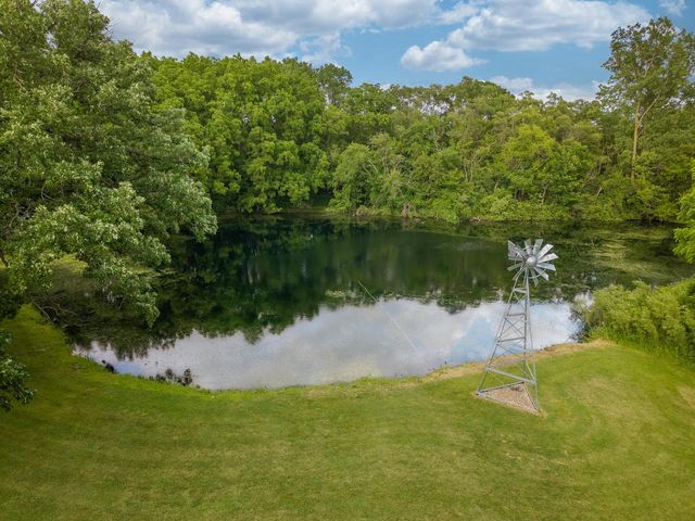 8100 160th AVENUE, Bristol, WI 53104