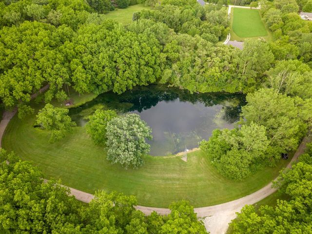 8100 160th AVENUE, Bristol, WI 53104