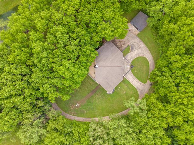 8100 160th AVENUE, Bristol, WI 53104