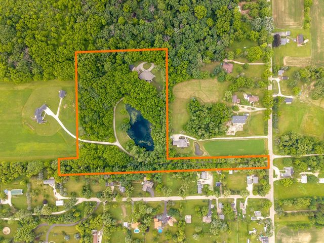 8100 160th AVENUE, Bristol, WI 53104