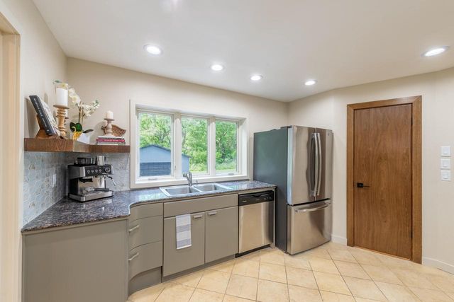 8100 160th AVENUE, Bristol, WI 53104