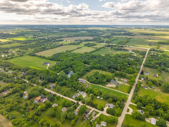8100 160th AVENUE, Bristol, WI 53104
