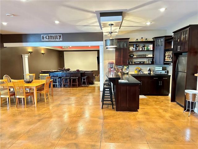 1747 E Drinkman Lane, Eau Claire, WI 54701