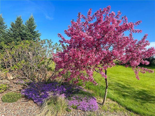 1747 E Drinkman Lane, Eau Claire, WI 54701