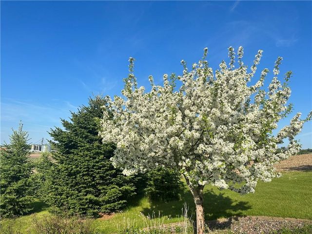 1747 E Drinkman Lane, Eau Claire, WI 54701