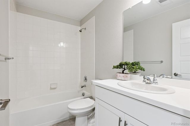 6374 Medera Way, Castle Pines, CO 80108