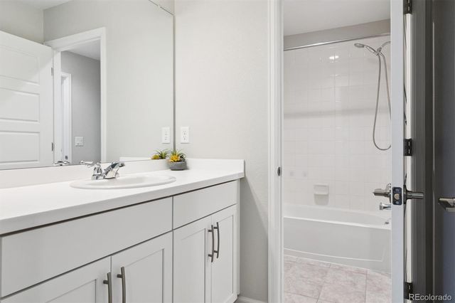 6374 Medera Way, Castle Pines, CO 80108