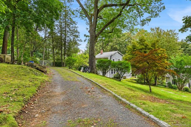 82 Birch Drive, Pleasantville, NY 10570