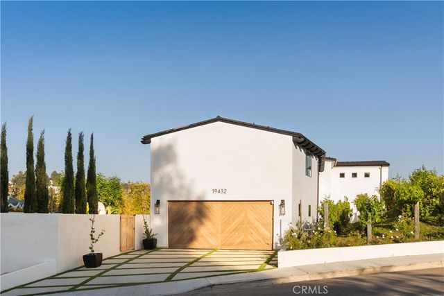 19432 Barrett Hill, North Tustin, CA 92705