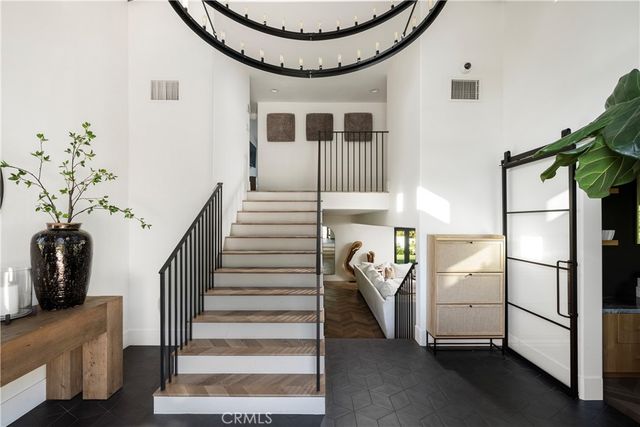 19432 Barrett Hill, North Tustin, CA 92705