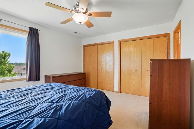 1450 Tower Ln NE, Cedar Rapids, IA 52402