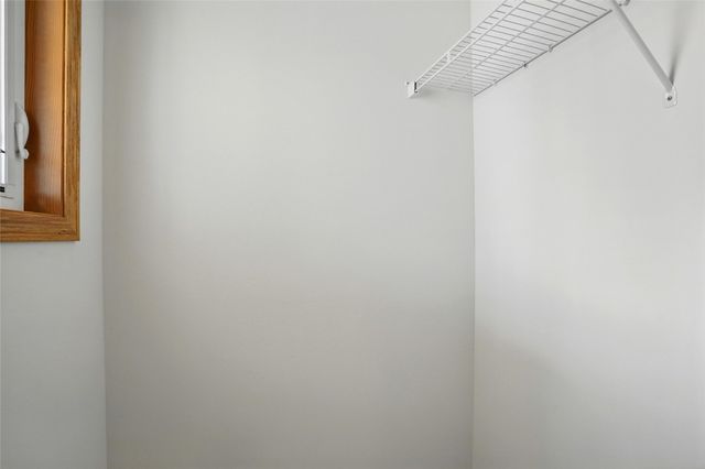 1450 Tower Ln NE, Cedar Rapids, IA 52402