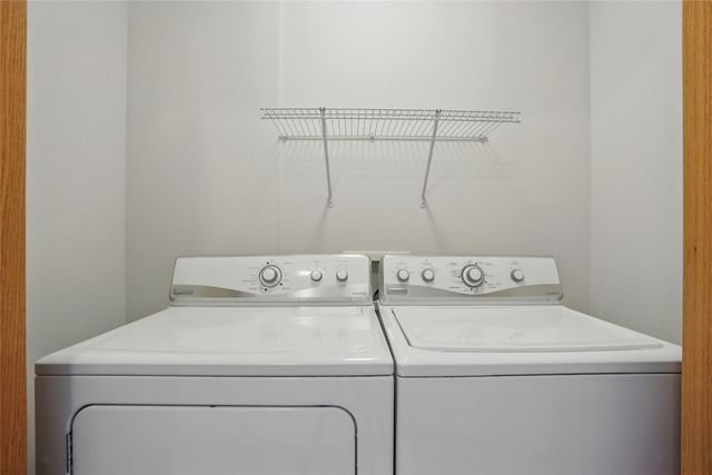 1450 Tower Ln NE, Cedar Rapids, IA 52402