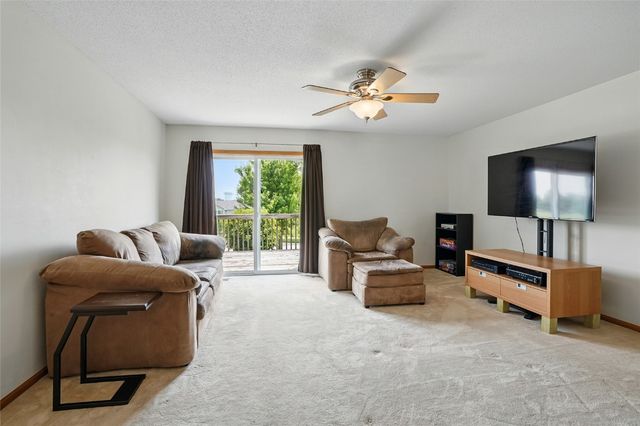 1450 Tower Ln NE, Cedar Rapids, IA 52402