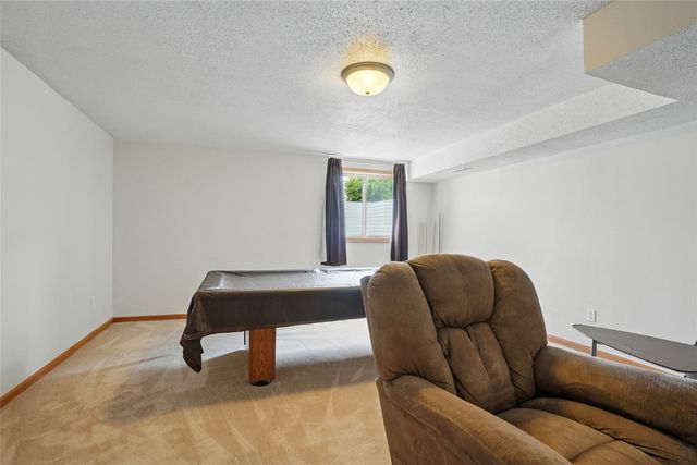 1450 Tower Ln NE, Cedar Rapids, IA 52402