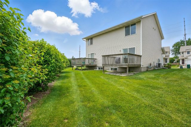1450 Tower Ln NE, Cedar Rapids, IA 52402