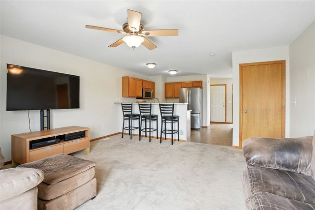 1450 Tower Ln NE, Cedar Rapids, IA 52402