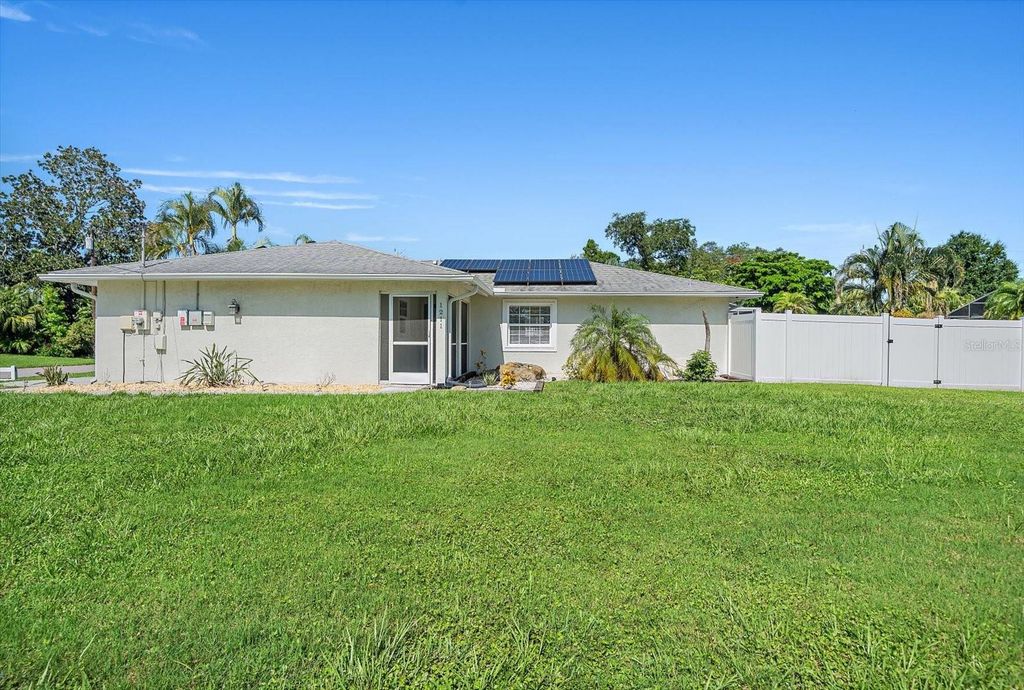 1211 ANGELA MARIA ROAD, SARASOTA, FL 34243 — exterior