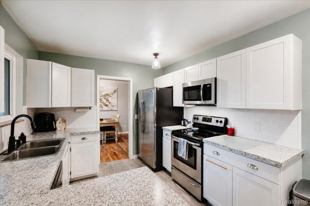 4499 S Linden Road, Flint Charter Township, MI 48507