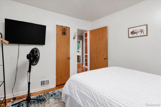 4499 S Linden Road, Flint Charter Township, MI 48507