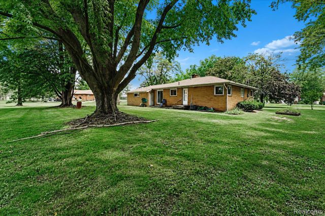 4499 S Linden Road, Flint Charter Township, MI 48507