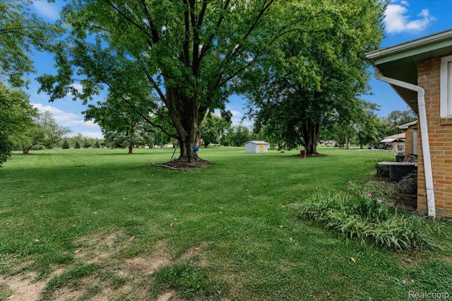 4499 S Linden Road, Flint Charter Township, MI 48507