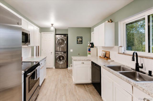 4499 S Linden Road, Flint Charter Township, MI 48507