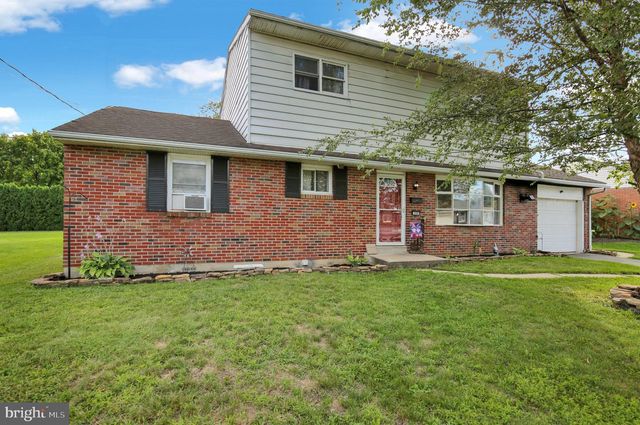 340 HARRY AVE, Robesonia, PA 19551