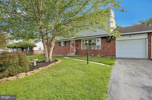 340 HARRY AVE, Robesonia, PA 19551