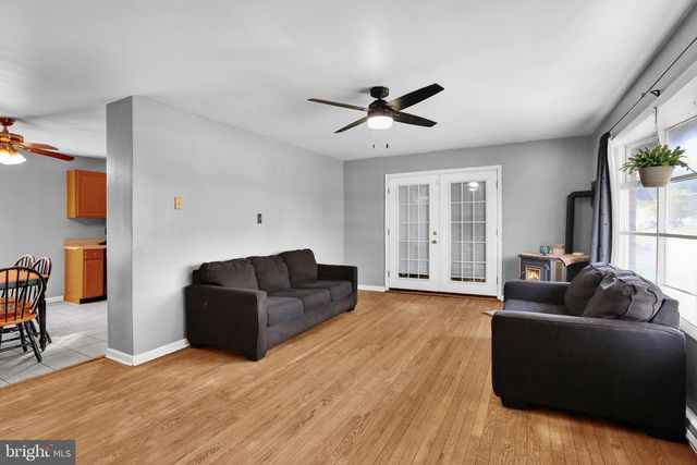 340 HARRY AVE, Robesonia, PA 19551