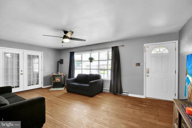 340 HARRY AVE, Robesonia, PA 19551