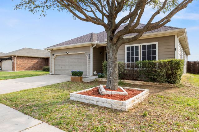 12421 Hunters Mill Trail, Fort Worth, TX 76028