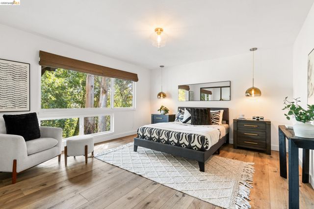 6931 Pinehaven Rd, Oakland, CA 94611