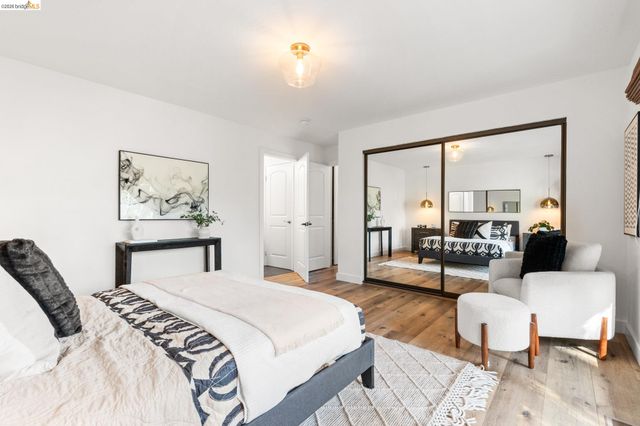 6931 Pinehaven Rd, Oakland, CA 94611