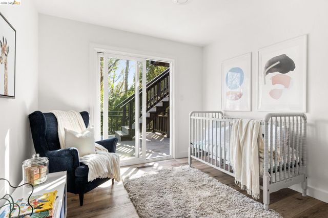 6931 Pinehaven Rd, Oakland, CA 94611